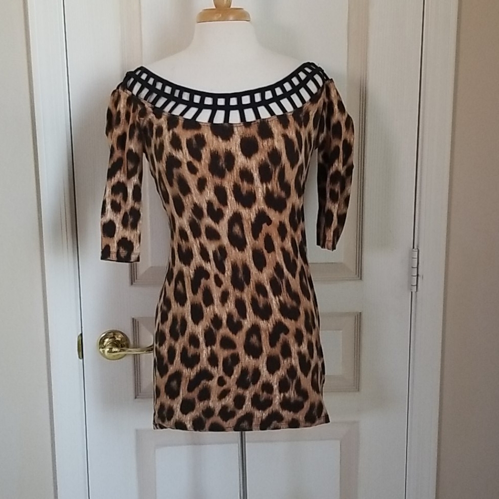 Caged Leopard Tunic nwot